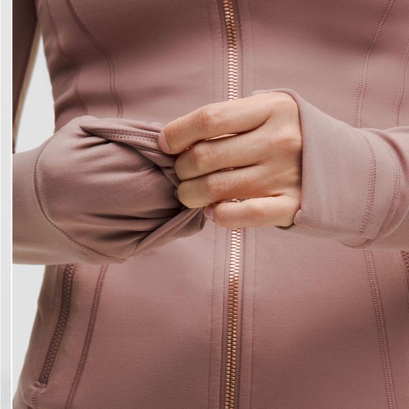 Lululemon Define Jacket nulu
Twilight Rose with rose gold zipper - Picture 13 of 13